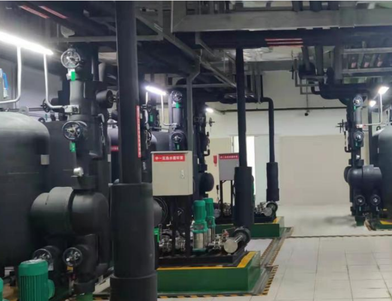 中南大學湘雅醫院科研樓 換熱機組安裝